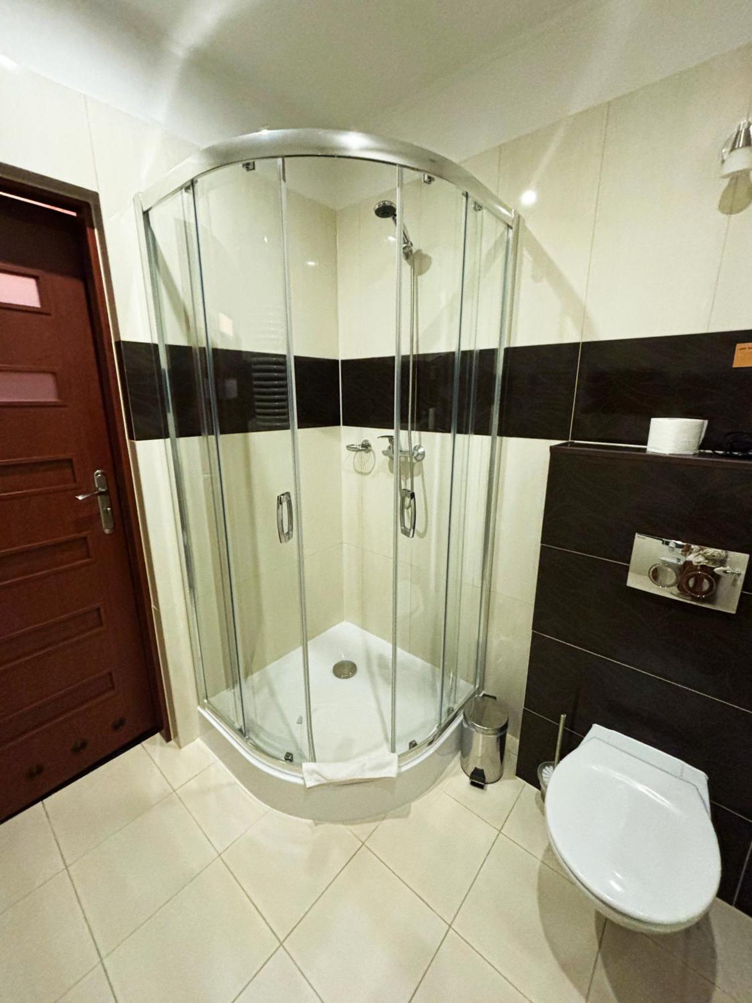 Hotel 365 Kielce Exterior foto